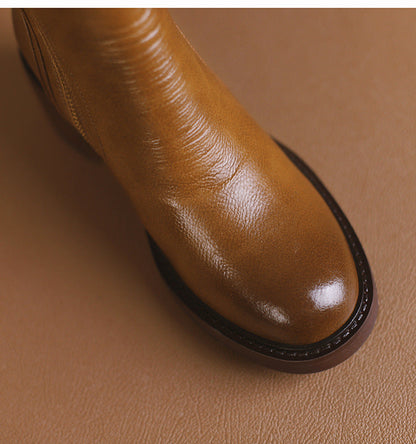 Lola — Botte en cuir noire avec un talon