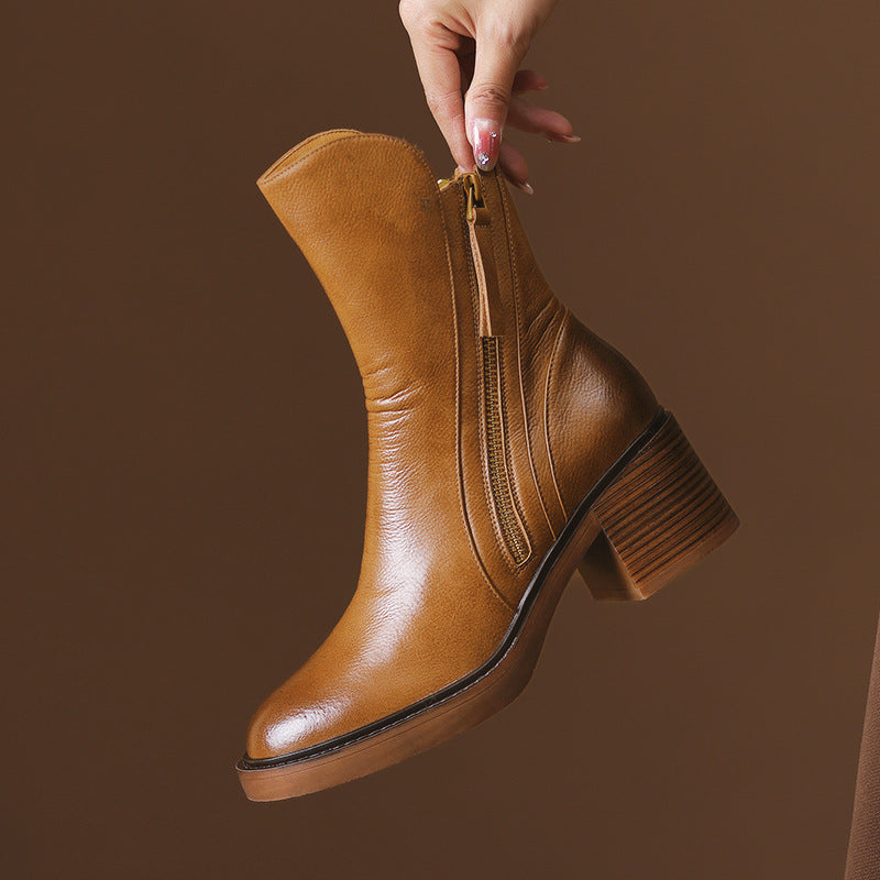 Lola — Botte en cuir noire avec un talon