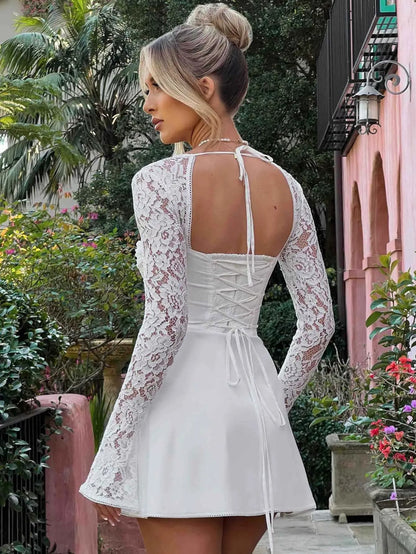 Évelyne — Robe manches dentelle chic